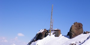 bien au nord, bien vertical